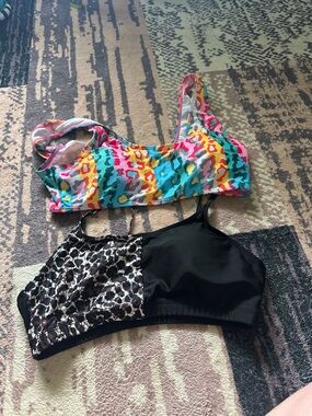 SHEIN Multicolor Camo Print Bikini Top & SHEIN Black Leopard Mix Bikini Top